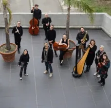 The Two Sides of the Atlantic Poetry and Colour in Music